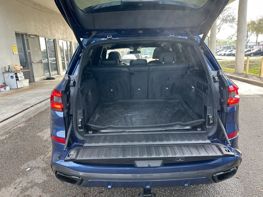 Used 2020 BMW X5 M50i image 41