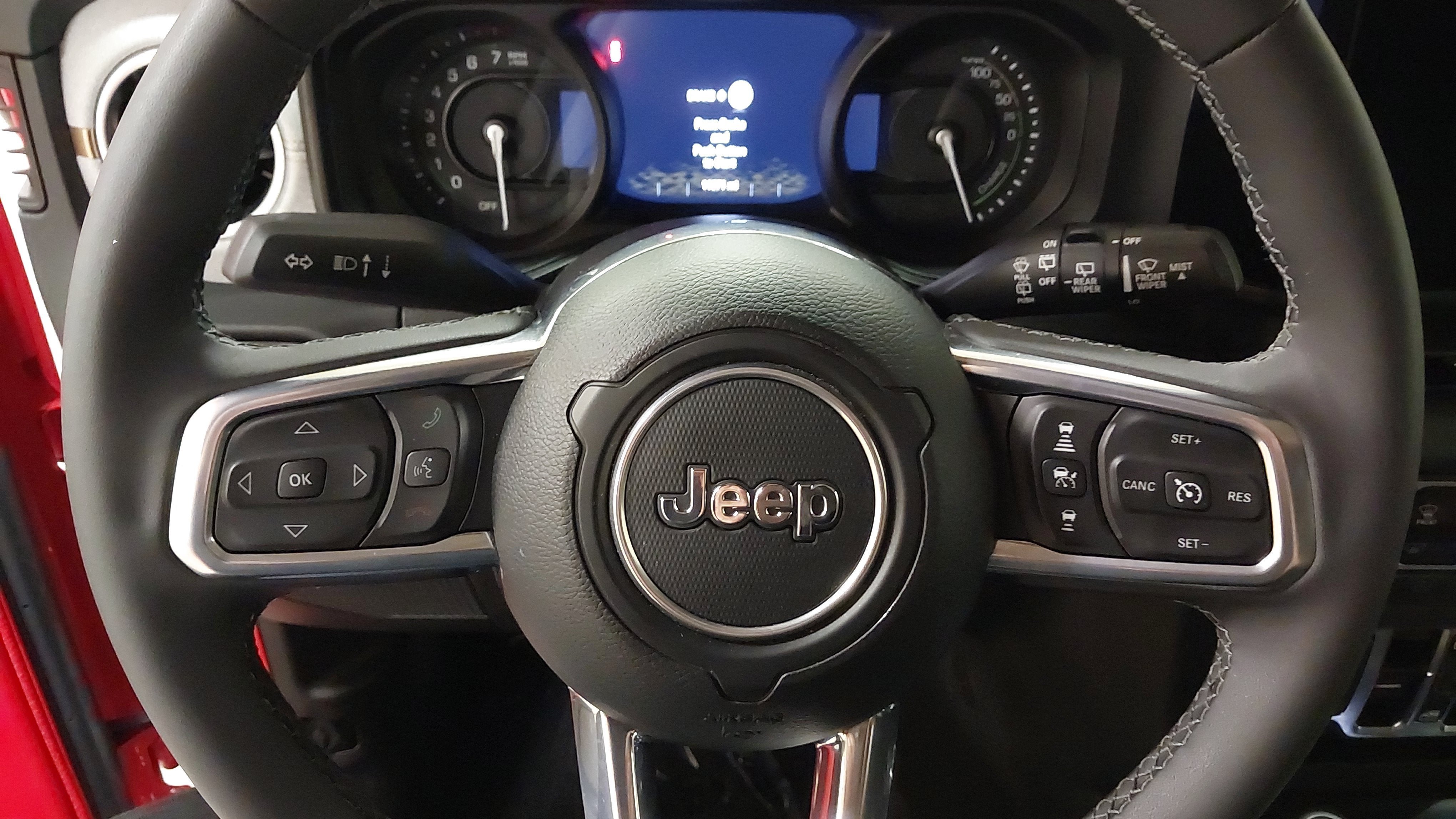 Used 2025 Jeep Wrangler Unlimited Sahara w/ Safety Group AWD/4WD image 33