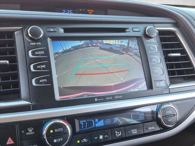 Used 2019 Toyota Highlander XLE AWD/4WD image 19