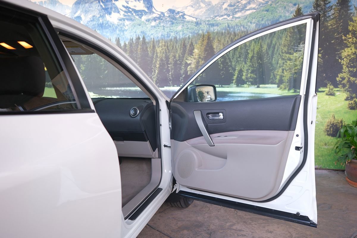 Used 2013 Nissan Rogue S w/ Special Edition Pkg image 26