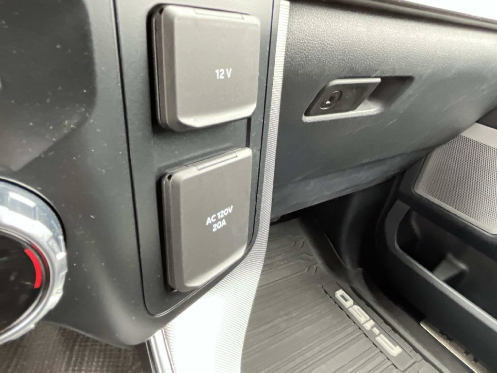 Used 2022 Ford F150 Platinum w/ Equipment Group 701A High AWD/4WD image 34