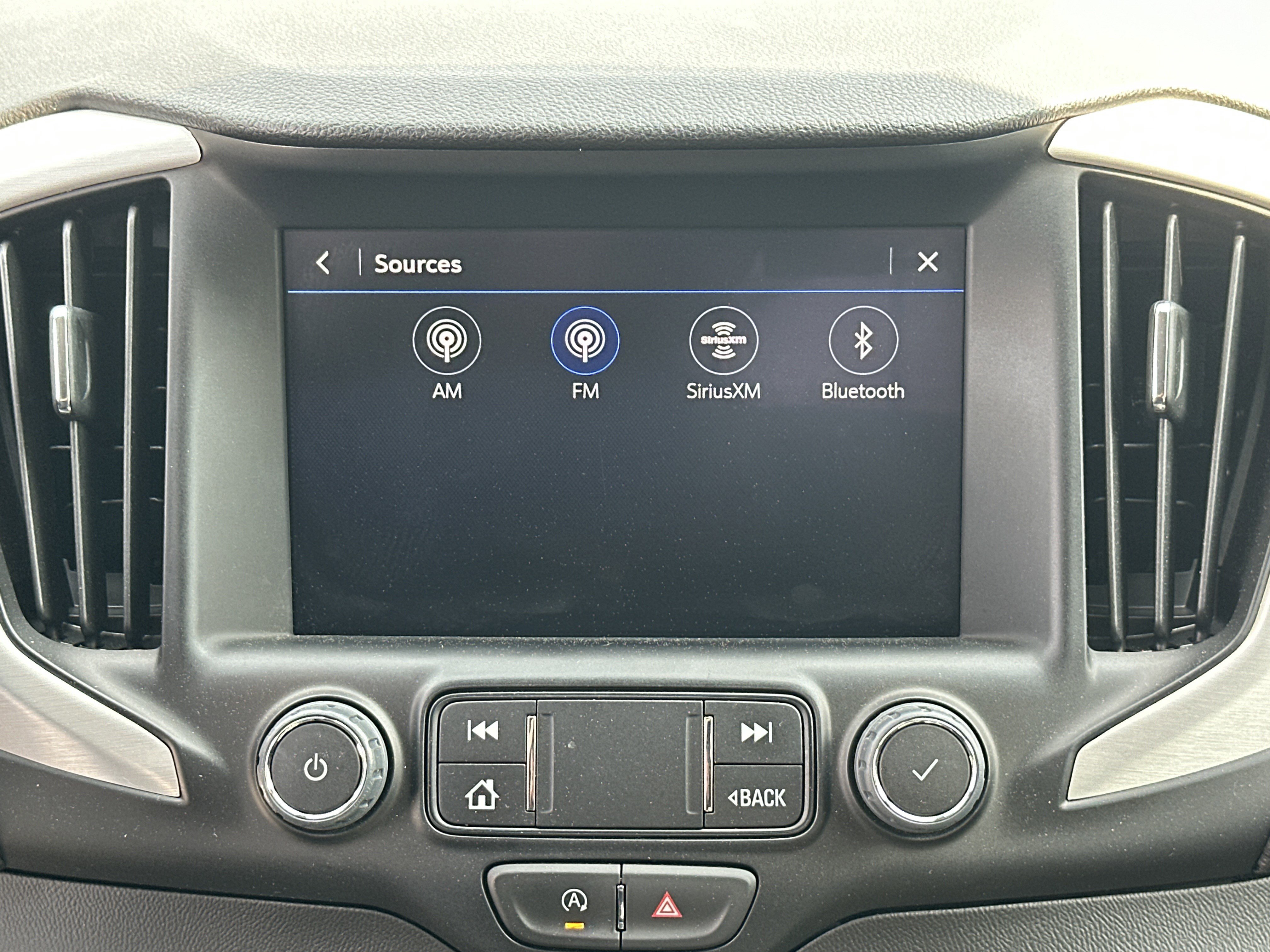 Used 2024 GMC Terrain SLT w/ Infotainment Package II image 23