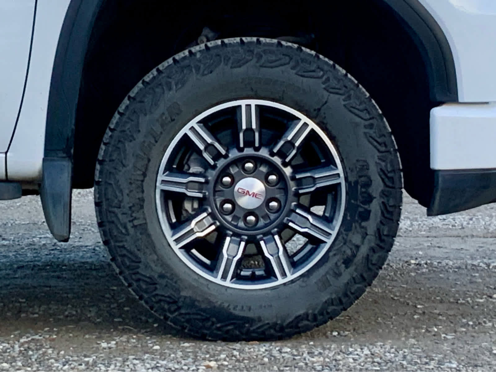 Used 2024 GMC Sierra 1500 AT4 w/ Technology Package image 18