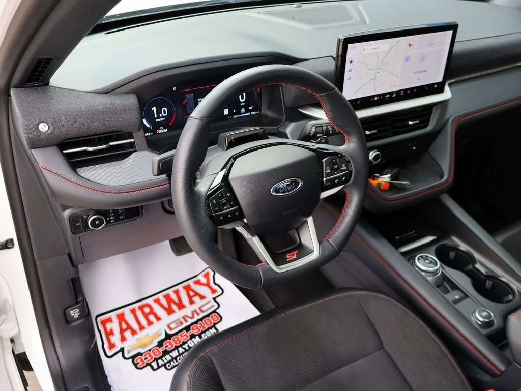 Used 2025 Ford Explorer ST image 24