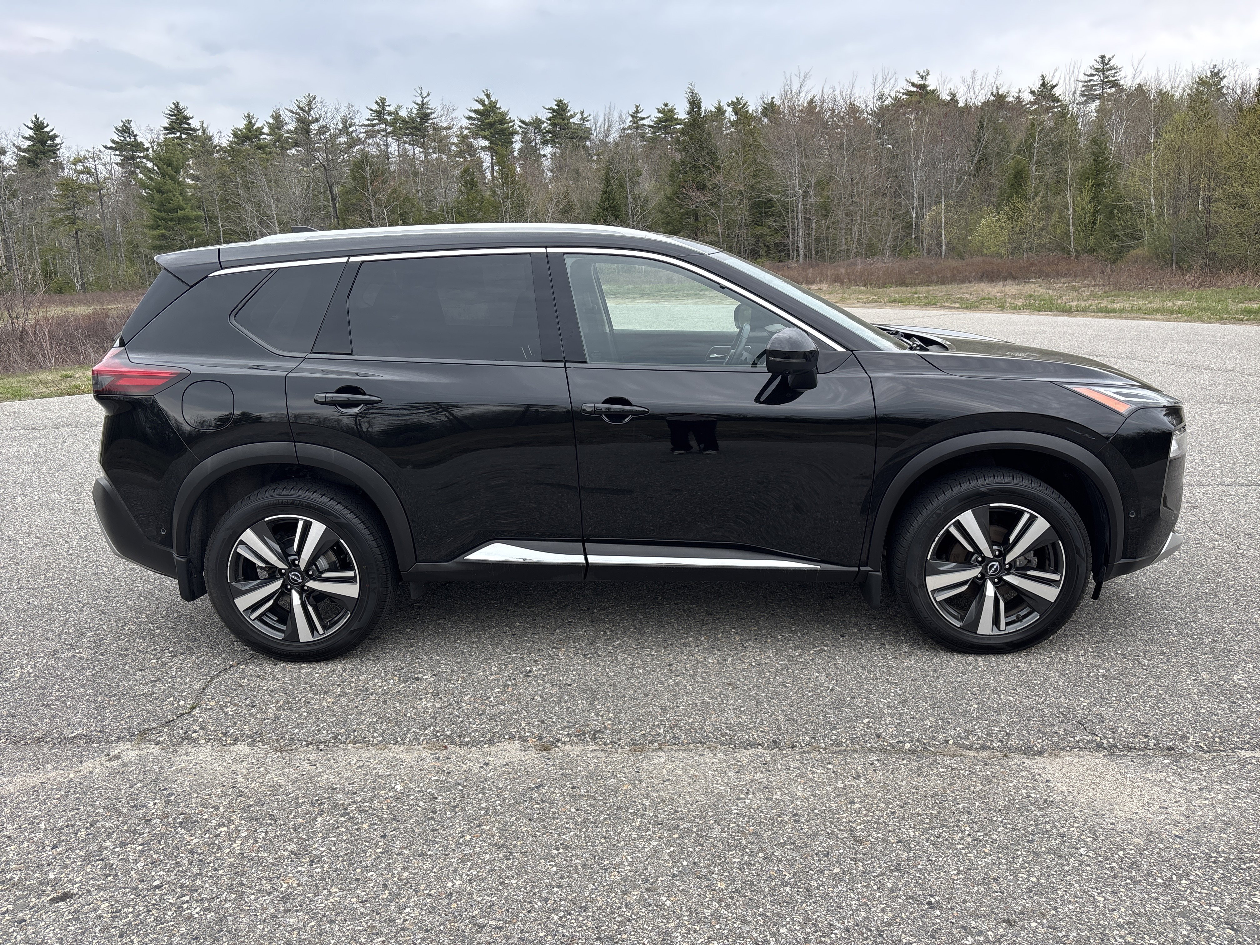 Certified 2023 Nissan Rogue Platinum w/ Platinum Premium Package AWD/4WD image 4