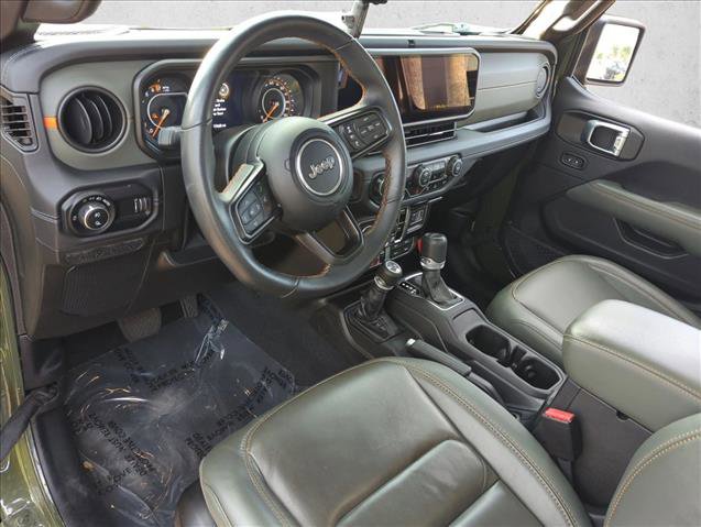 Used 2024 Jeep Gladiator Mojave AWD/4WD image 10