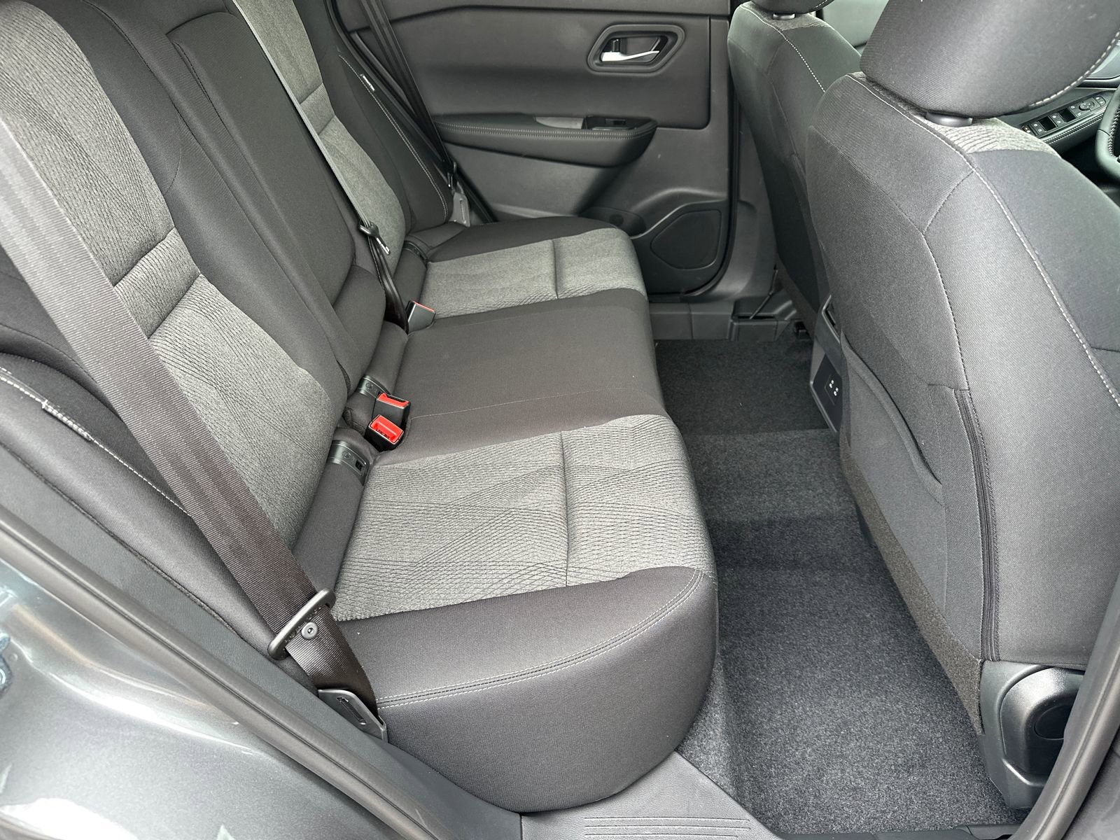 New 2026 Nissan Rogue SV image 15