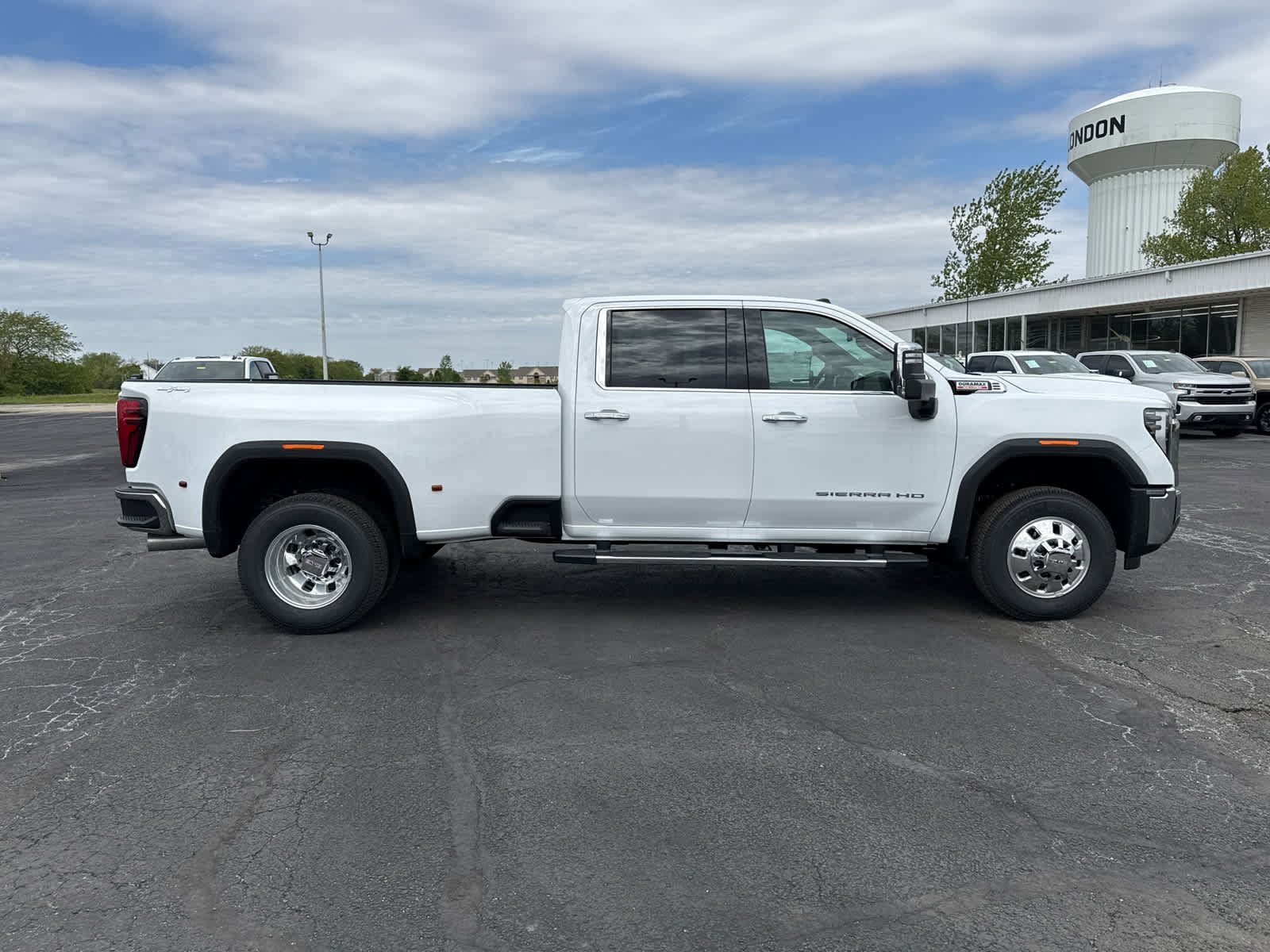 New 2026 GMC Sierra 3500 SLT w/ SLT Convenience Package AWD/4WD image 6