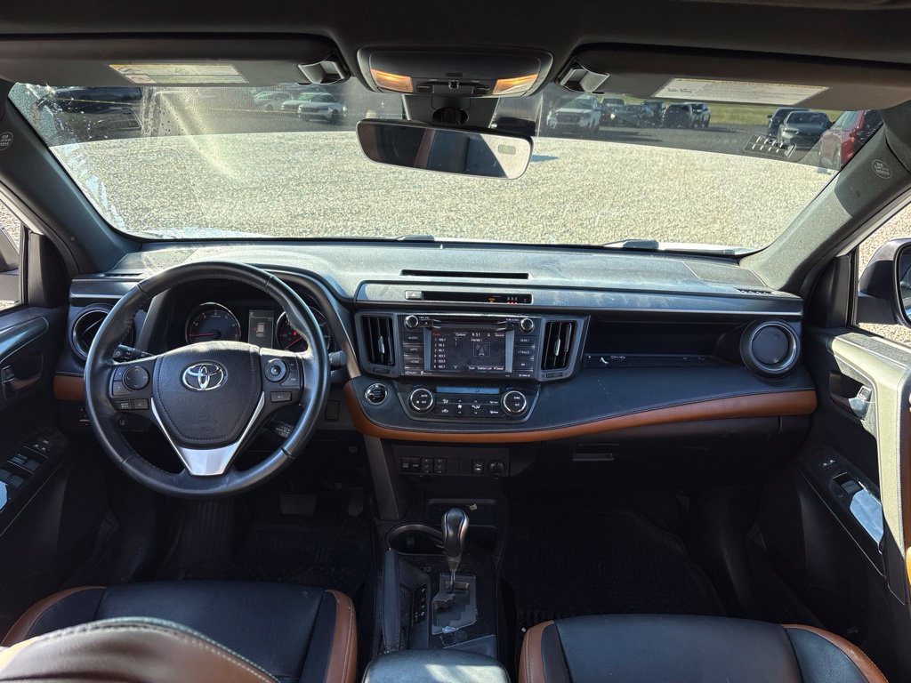 Used 2018 Toyota RAV4 SE w/ Power Extra Value Package AWD/4WD image 20