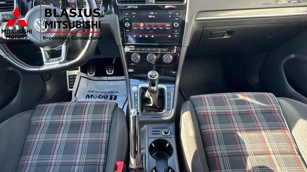 Used 2018 Volkswagen GTI SE image 29