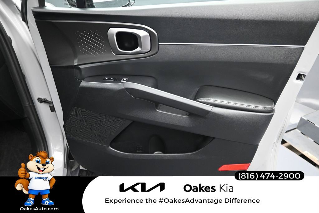 Certified 2026 Kia Sorento S w/ S Panoramic Sunroof Package FWD image 37