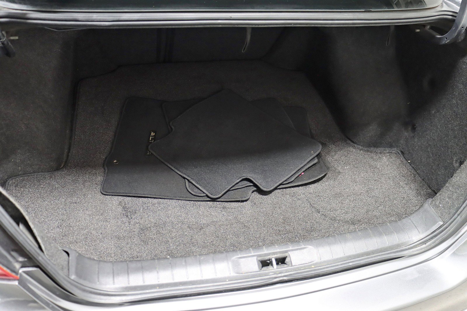 Used 2017 Nissan Altima 2.5 SL w/ Moonroof Package image 33