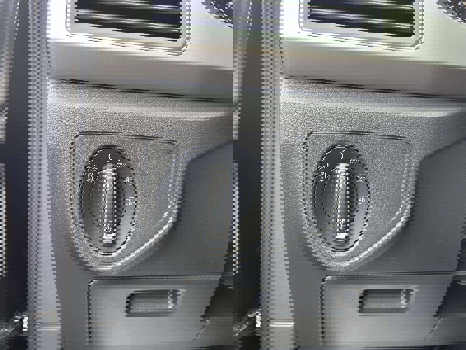 Used 2019 Volkswagen Atlas SE w/ Panoramic Sunroof Package image 25