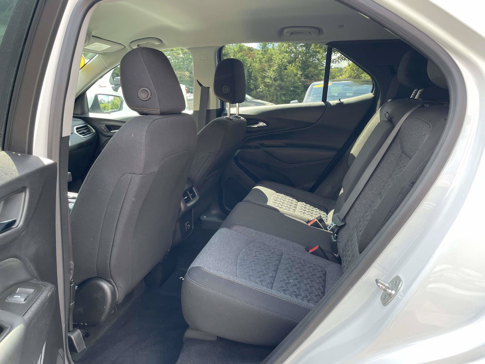 Used 2024 Chevrolet Equinox LT FWD image 3