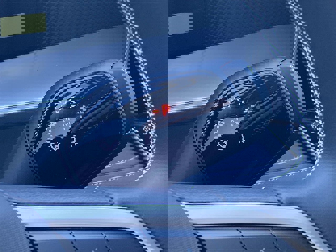 New 2025 Volkswagen Tiguan SE image 26