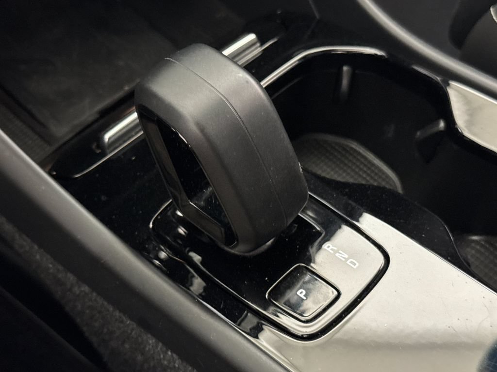 Certified 2023 Volvo C40 P8 Recharge Ultimate AWD/4WD image 21