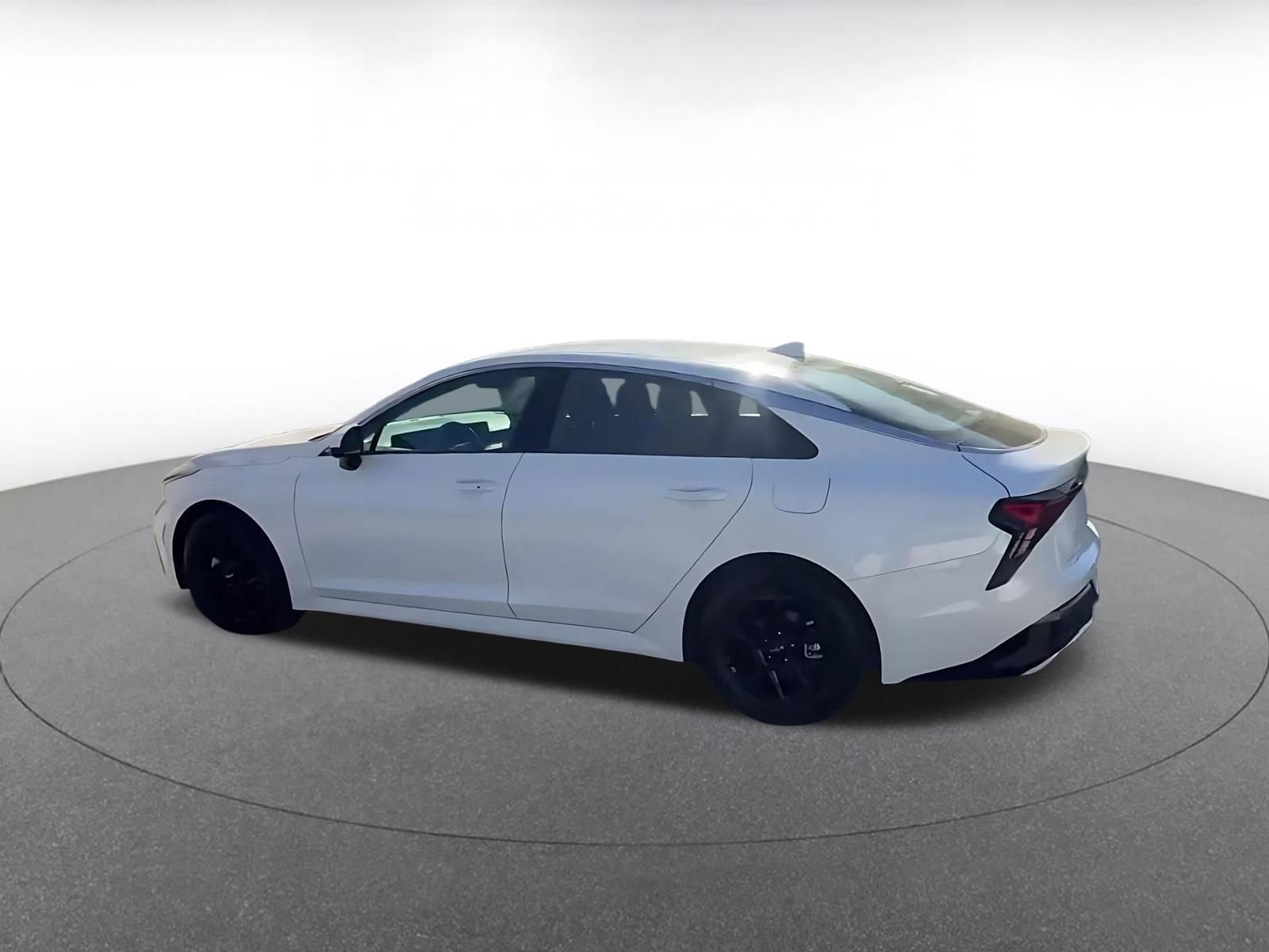 Used 2025 Kia K5 LXS FWD image 11