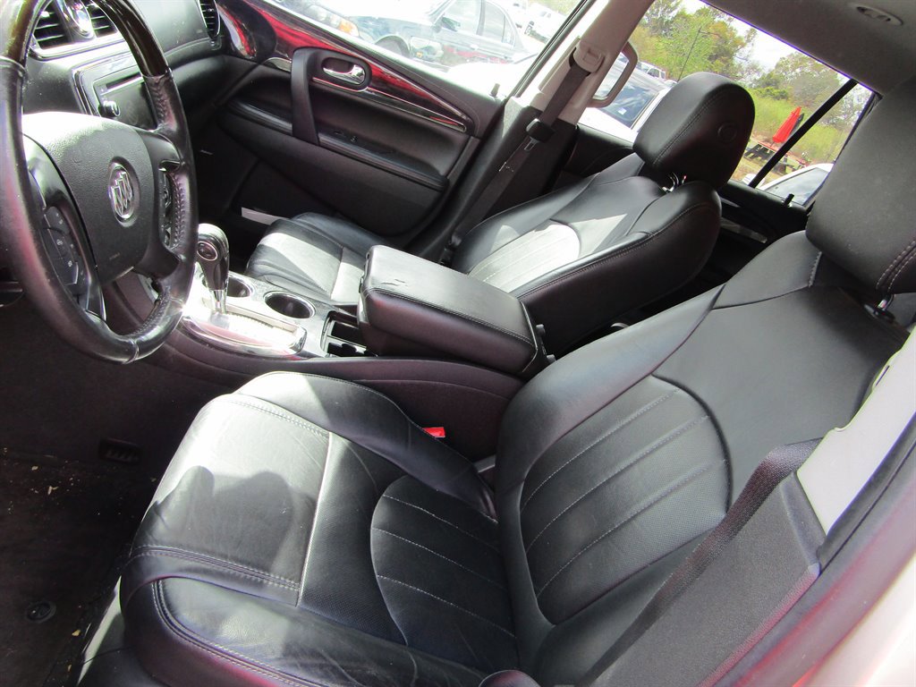 Used 2016 Buick Enclave Leather image 11