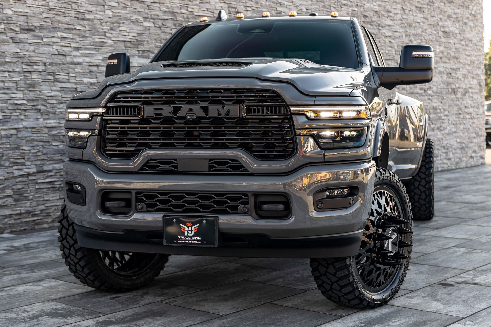 Used 2026 RAM 3500 Limited image 2