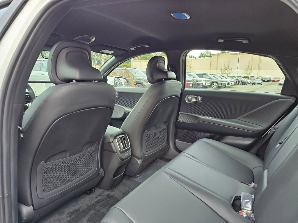 New 2025 Hyundai Ioniq 6 SEL image 16
