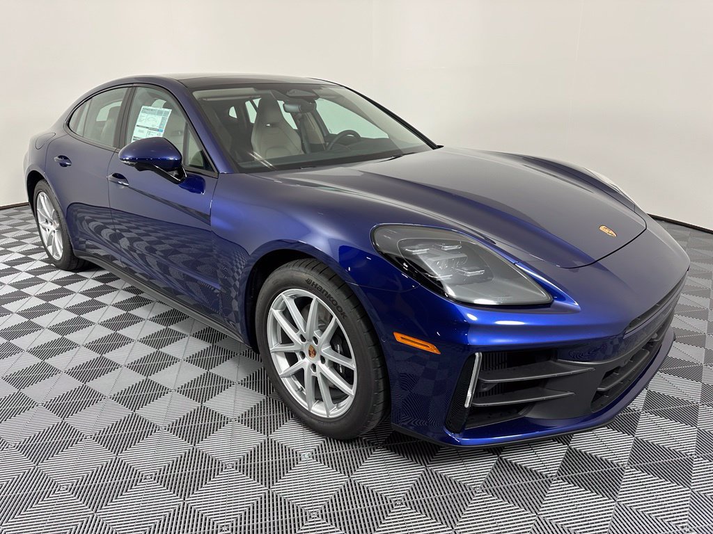 Used 2026 Porsche Panamera RWD image 12