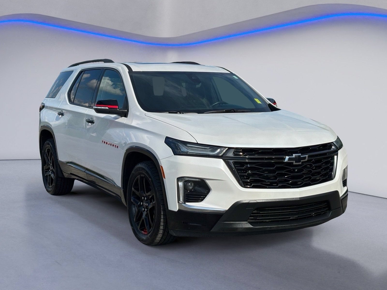 Used 2022 Chevrolet Traverse Premier w/ Redline Edition FWD image 13