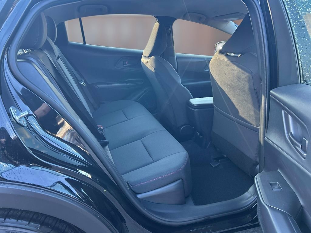 Used 2025 Toyota Prius Plug-In Hybrid image 14