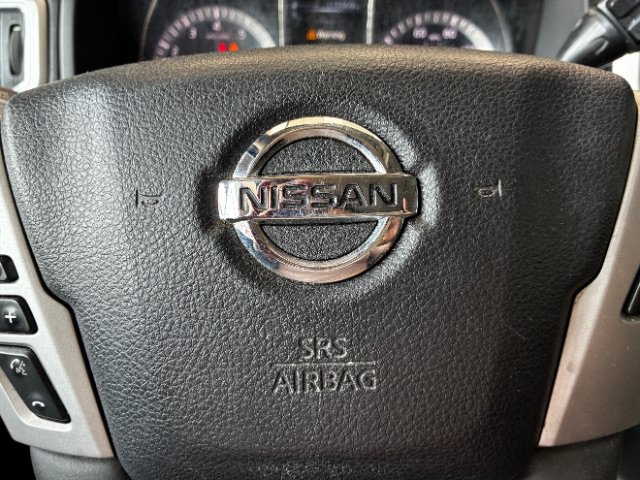 Used 2017 Nissan Titan PRO-4X w/ Pro-4x Convenience Package AWD/4WD image 14