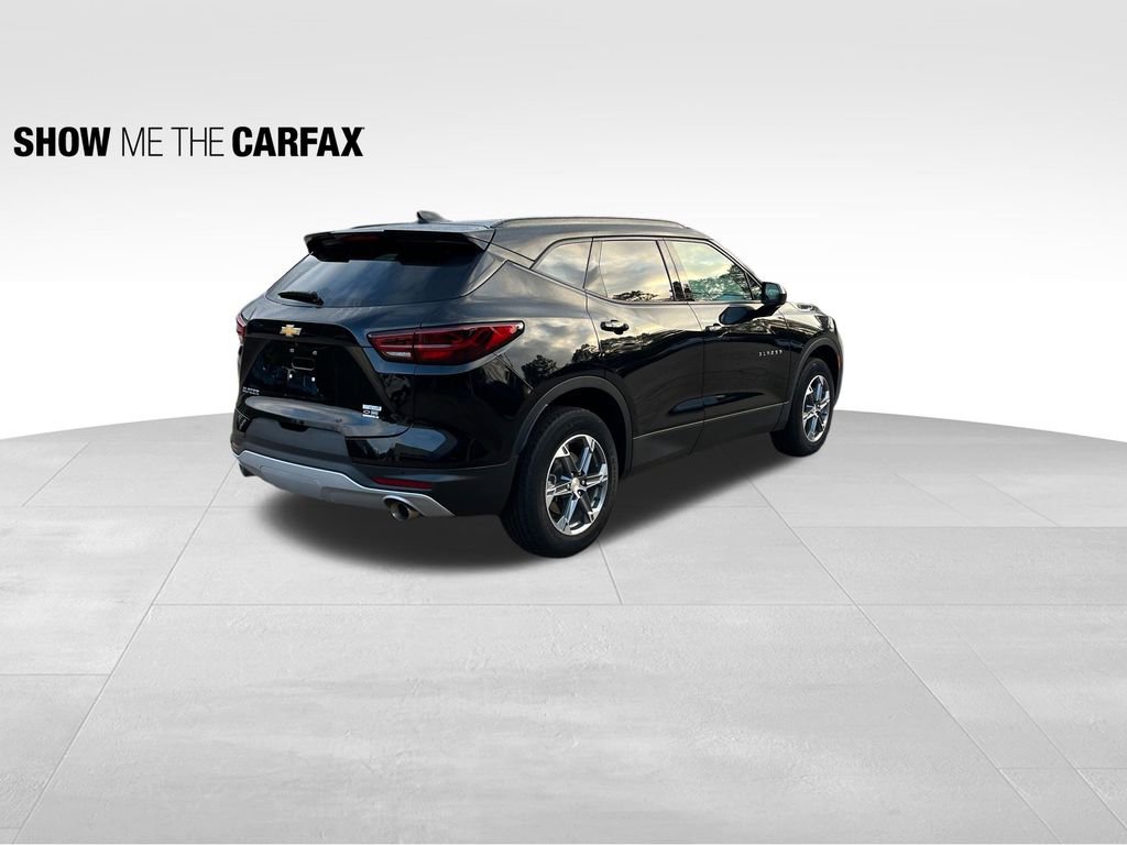 Used 2024 Chevrolet Blazer LT w/ Convenience Package FWD image 3