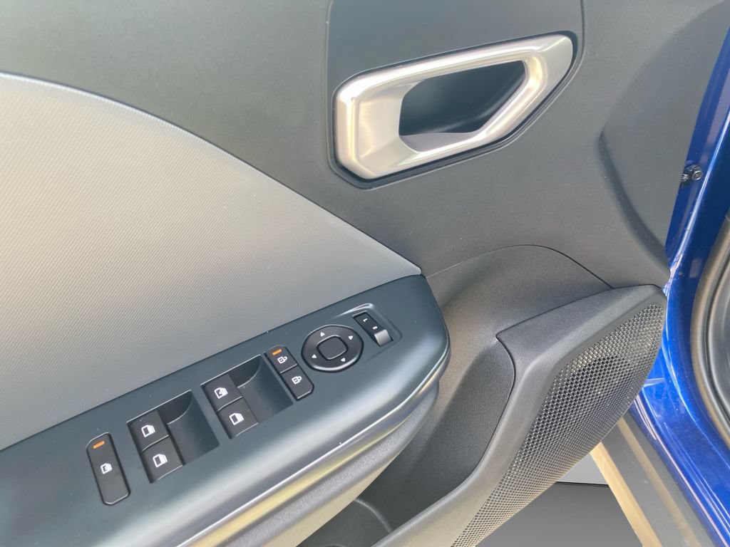 Certified 2025 Kia K4 FWD image 23