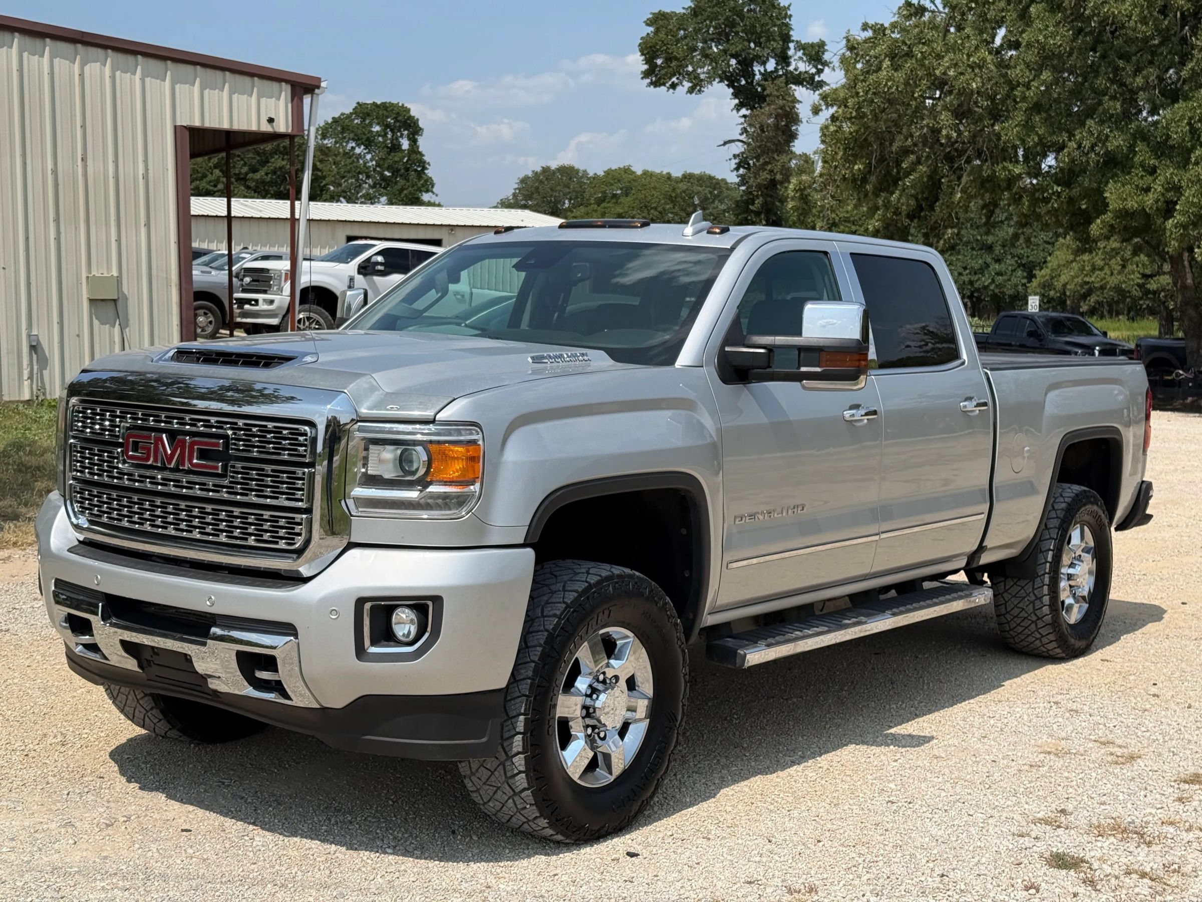 Used 2019 GMC Sierra 3500 Denali w/ Duramax Plus Package AWD/4WD image 7