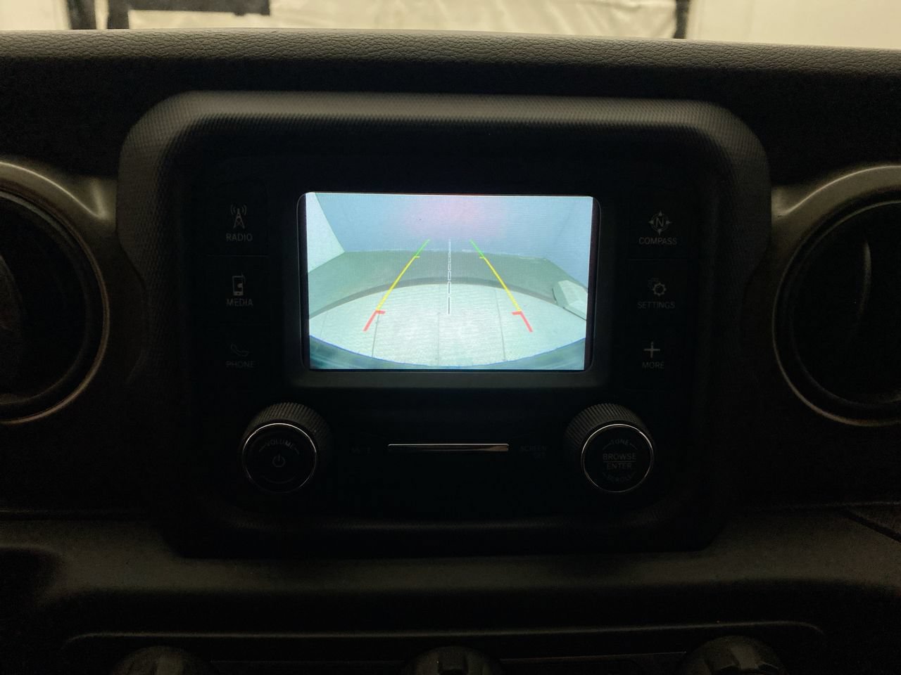 Used 2018 Jeep Wrangler Sport AWD/4WD image 18