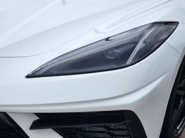 Used 2022 Chevrolet Corvette Stingray Coupe w/ Z51 Performance Package RWD image 9