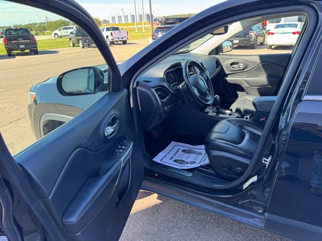 Used 2020 Jeep Cherokee Limited image 9