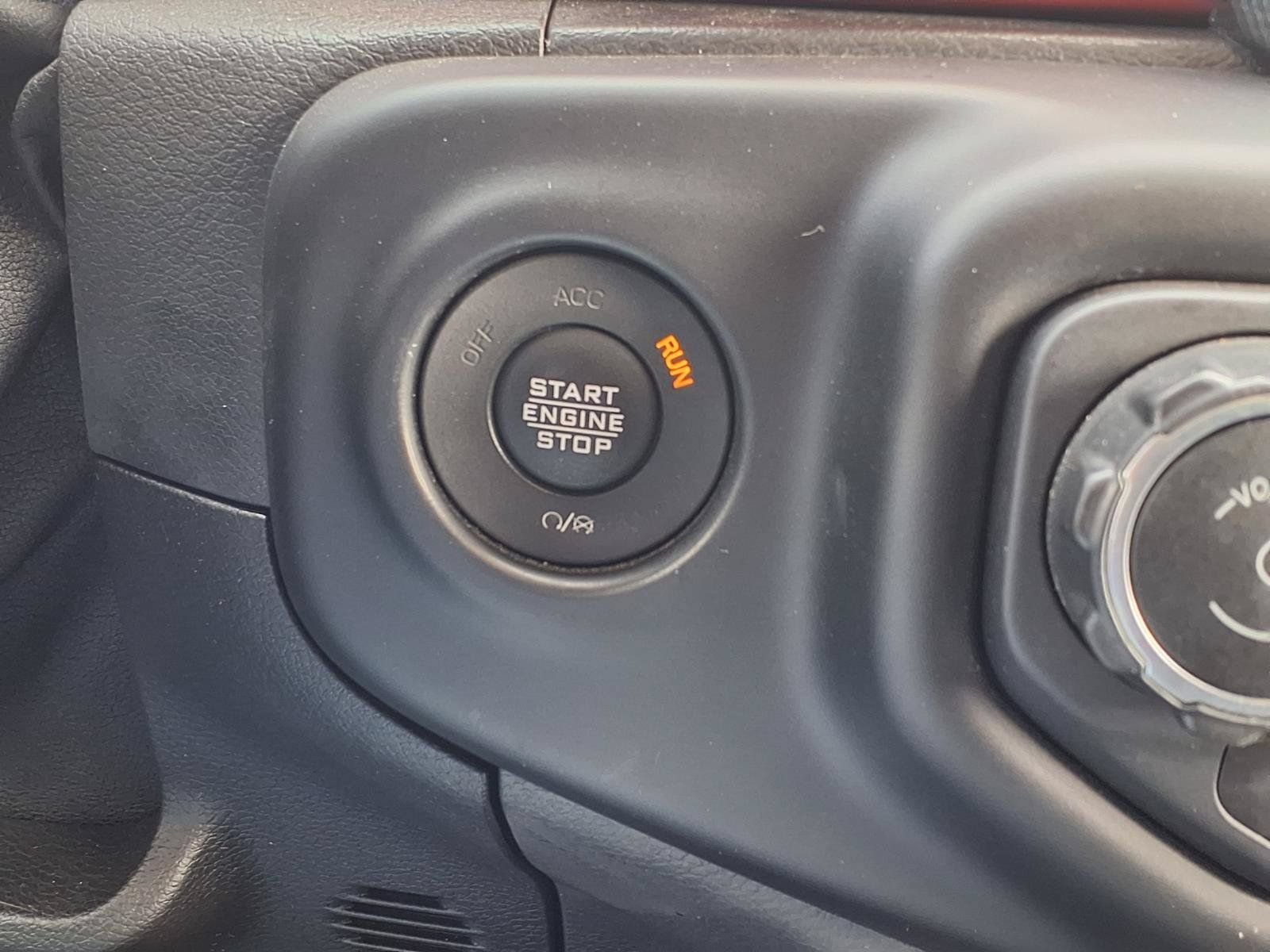 Used 2020 Jeep Gladiator Rubicon AWD/4WD image 23
