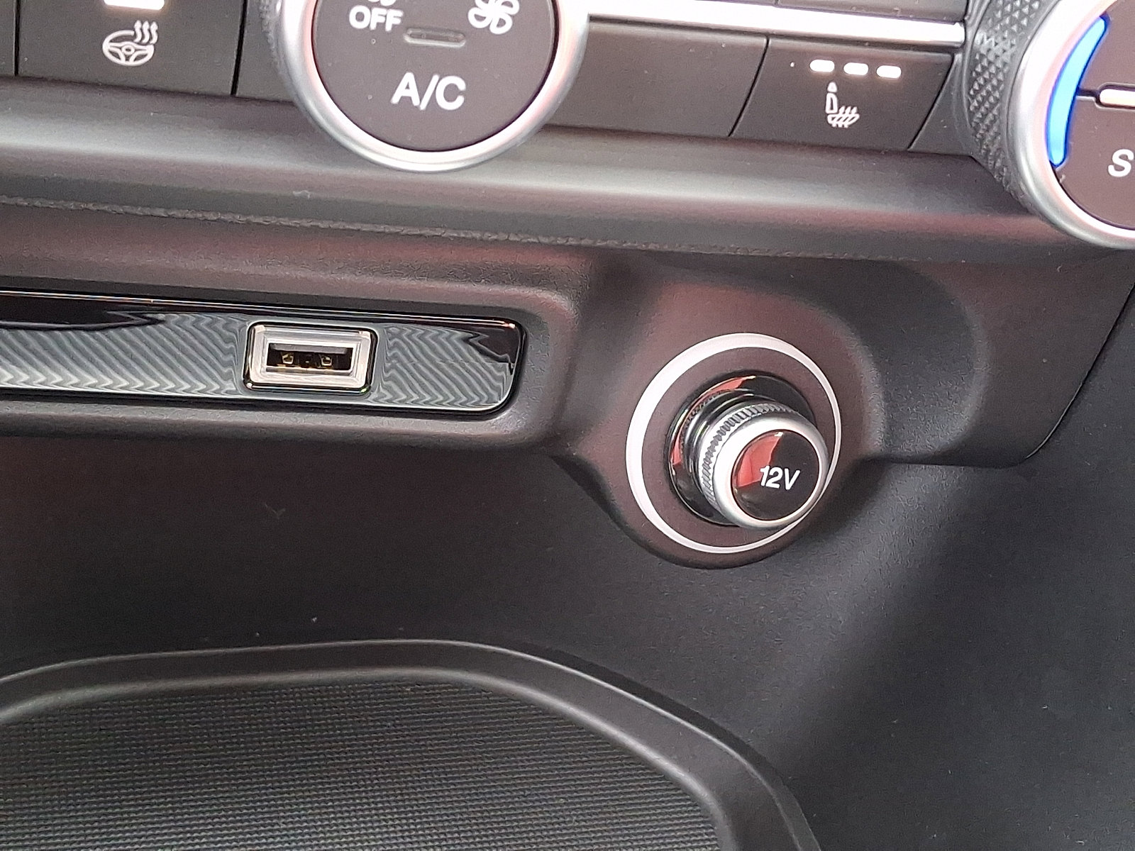 New 2026 Alfa Romeo Giulia AWD w/ Driving Assist Package image 17