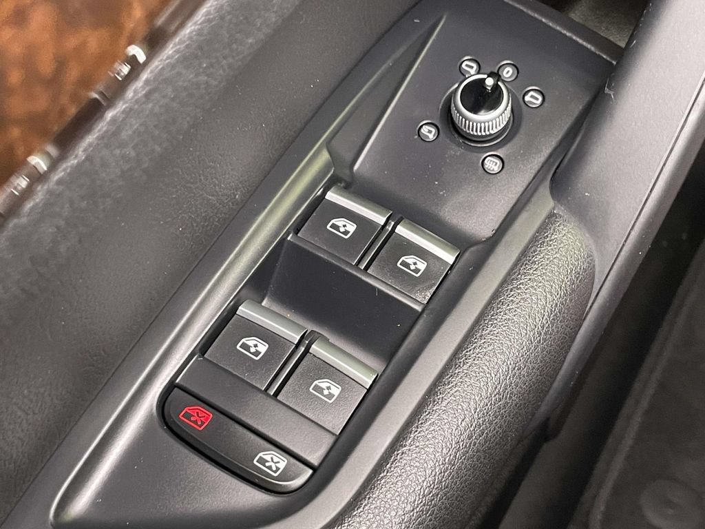 Used 2018 Audi Q5 2.0T Premium Plus w/ Premium Plus Package AWD/4WD image 37