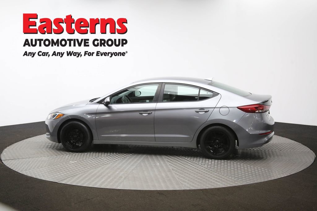 Used 2017 Hyundai Elantra SE w/ Cargo Package image 57