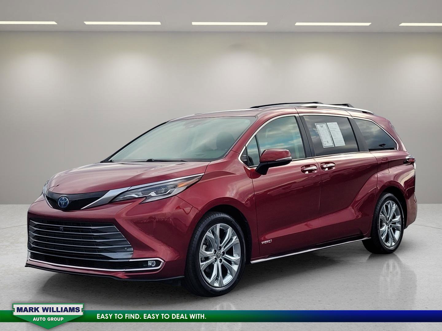 Used 2021 Toyota Sienna Platinum image 4