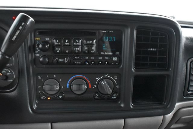 Used 2001 Chevrolet Suburban LS w/ LS Preferred Equipment Group AWD/4WD image 11