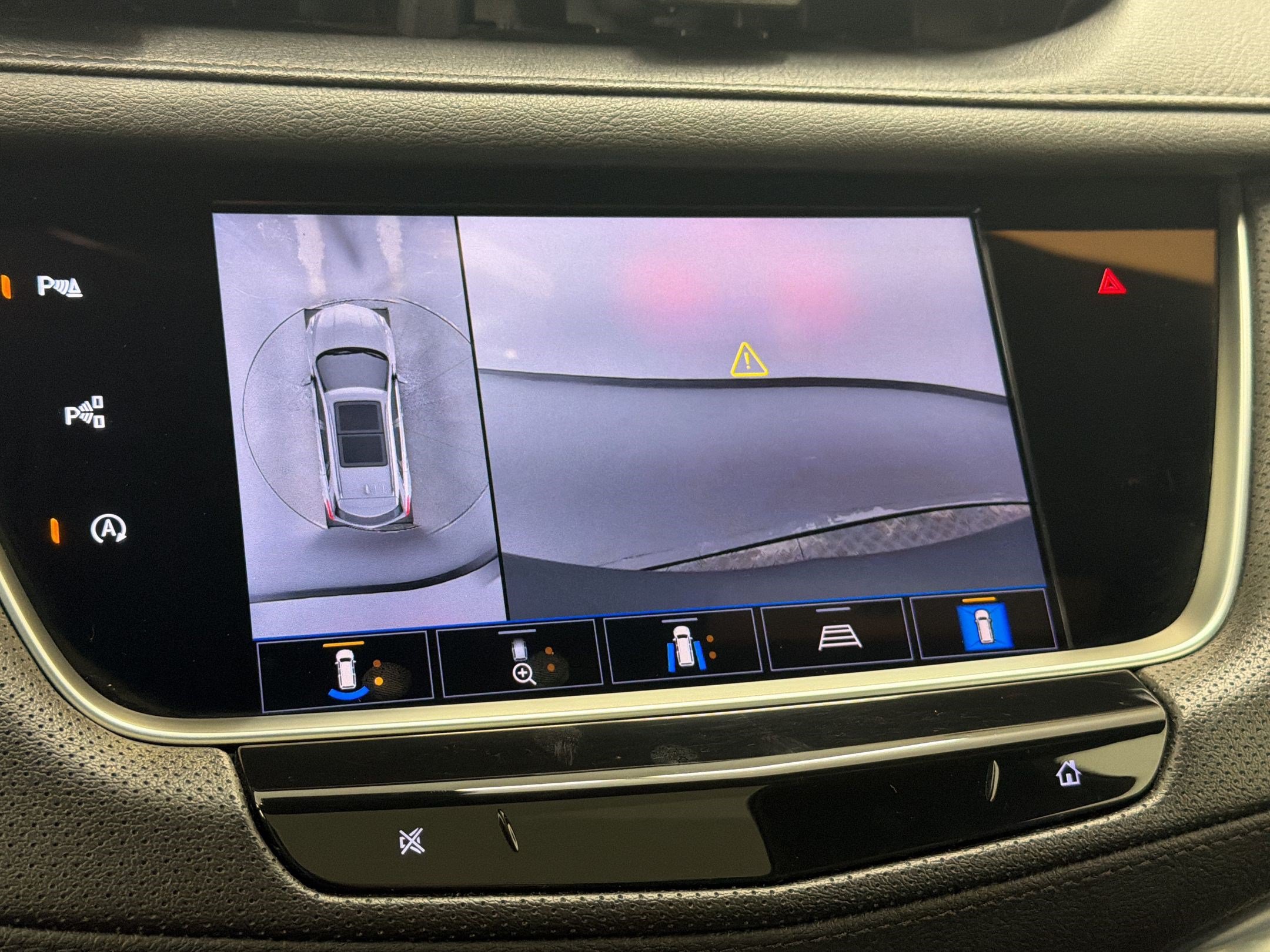 Used 2022 Cadillac XT5 Premium Luxury w/ Technology Package FWD image 22