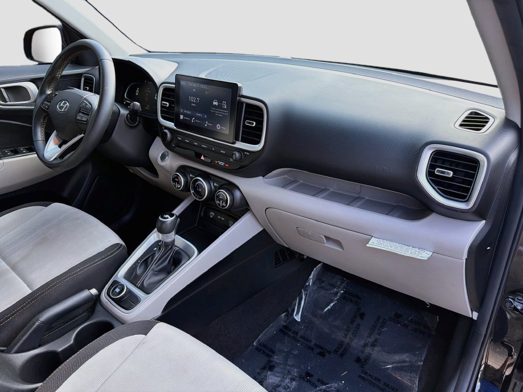 Used 2024 Hyundai Venue SEL FWD image 31
