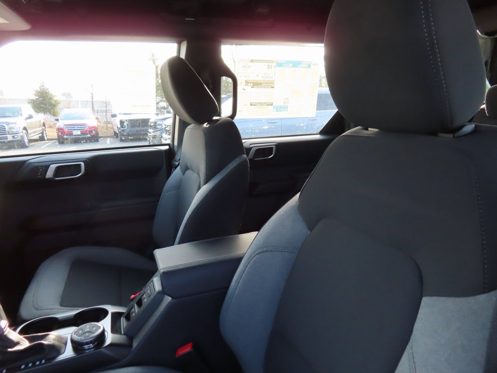 New 2025 Ford Bronco 4-Door w/ Sasquatch Package AWD/4WD image 16