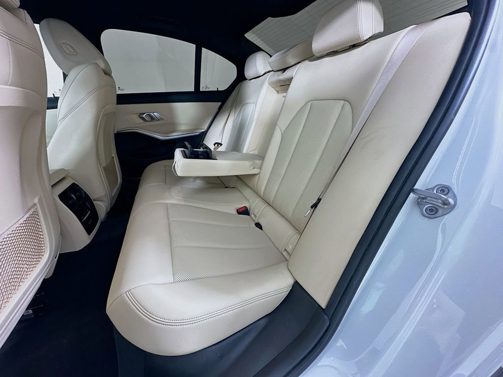 Used 2022 BMW 330i Sedan w/ M Sport Package image 25