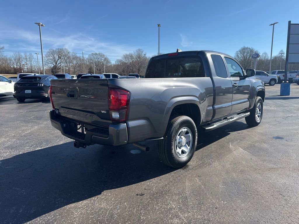 Used 2023 Toyota Tacoma SR image 3