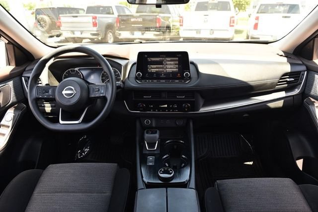 Used 2023 Nissan Rogue SV AWD/4WD image 7