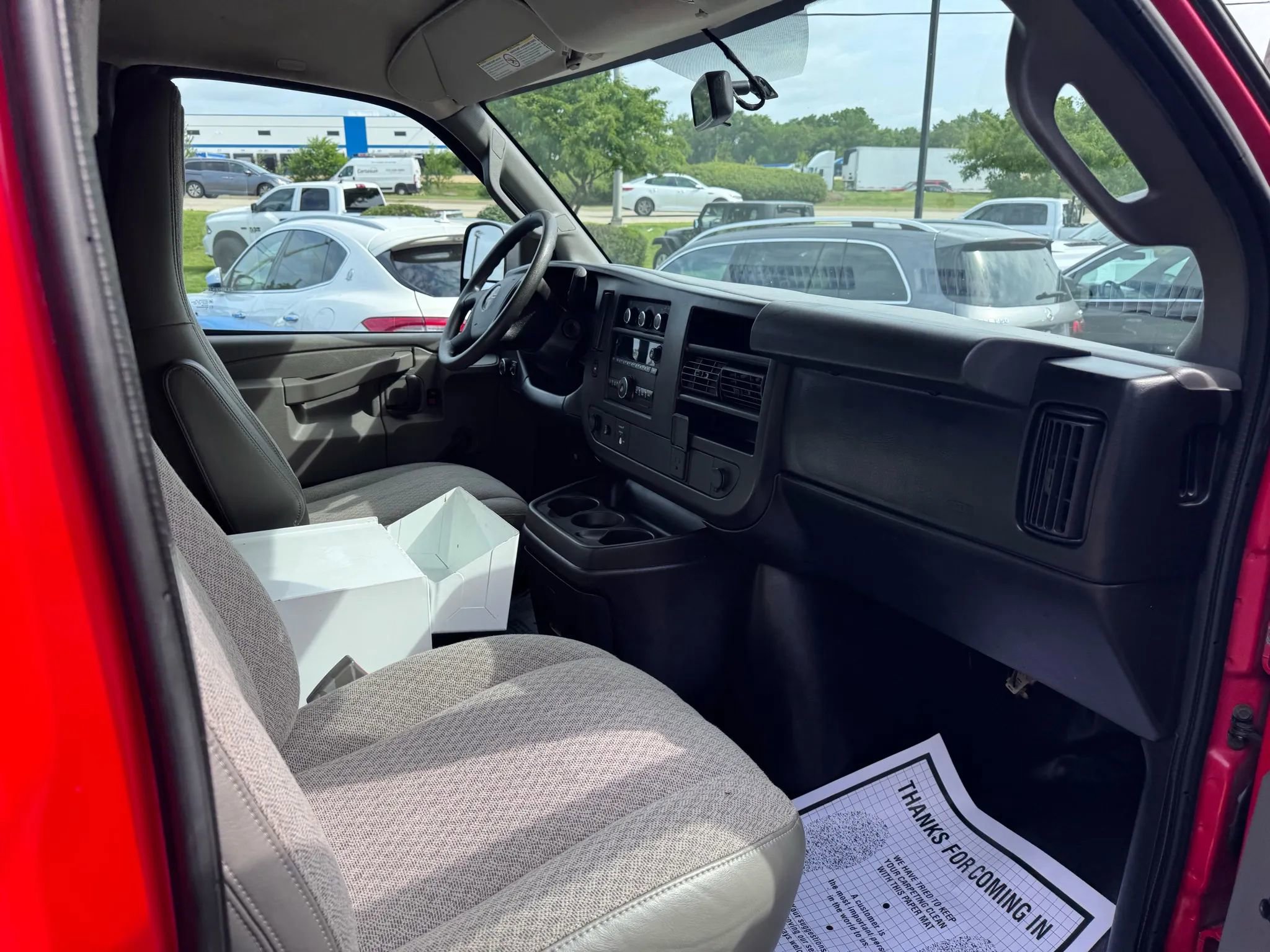 Used 2017 GMC Savana 3500 Regular Van 3D image 11