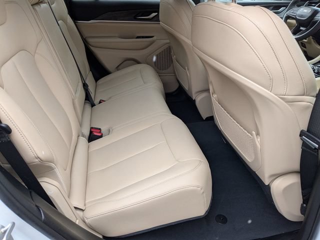 Certified 2023 Jeep Grand Cherokee Limited AWD/4WD image 25