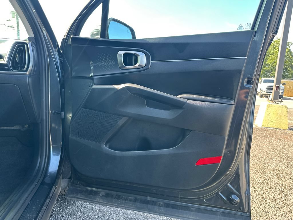 Used 2024 Kia Sorento S FWD image 19