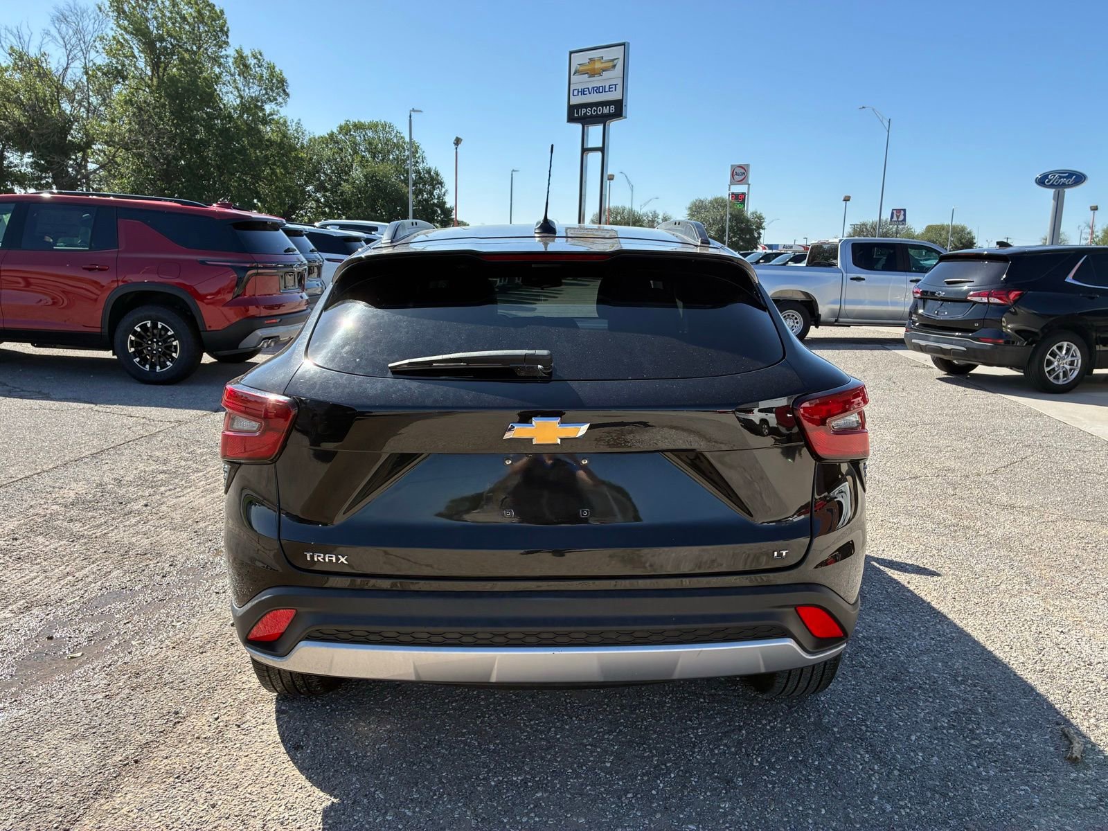 Used 2025 Chevrolet Trax LT FWD image 8